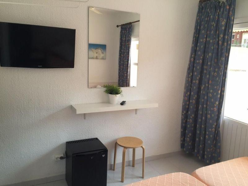 Hostel Hsr Gil (Adults Only) Palma Nova  Zewnętrze zdjęcie
